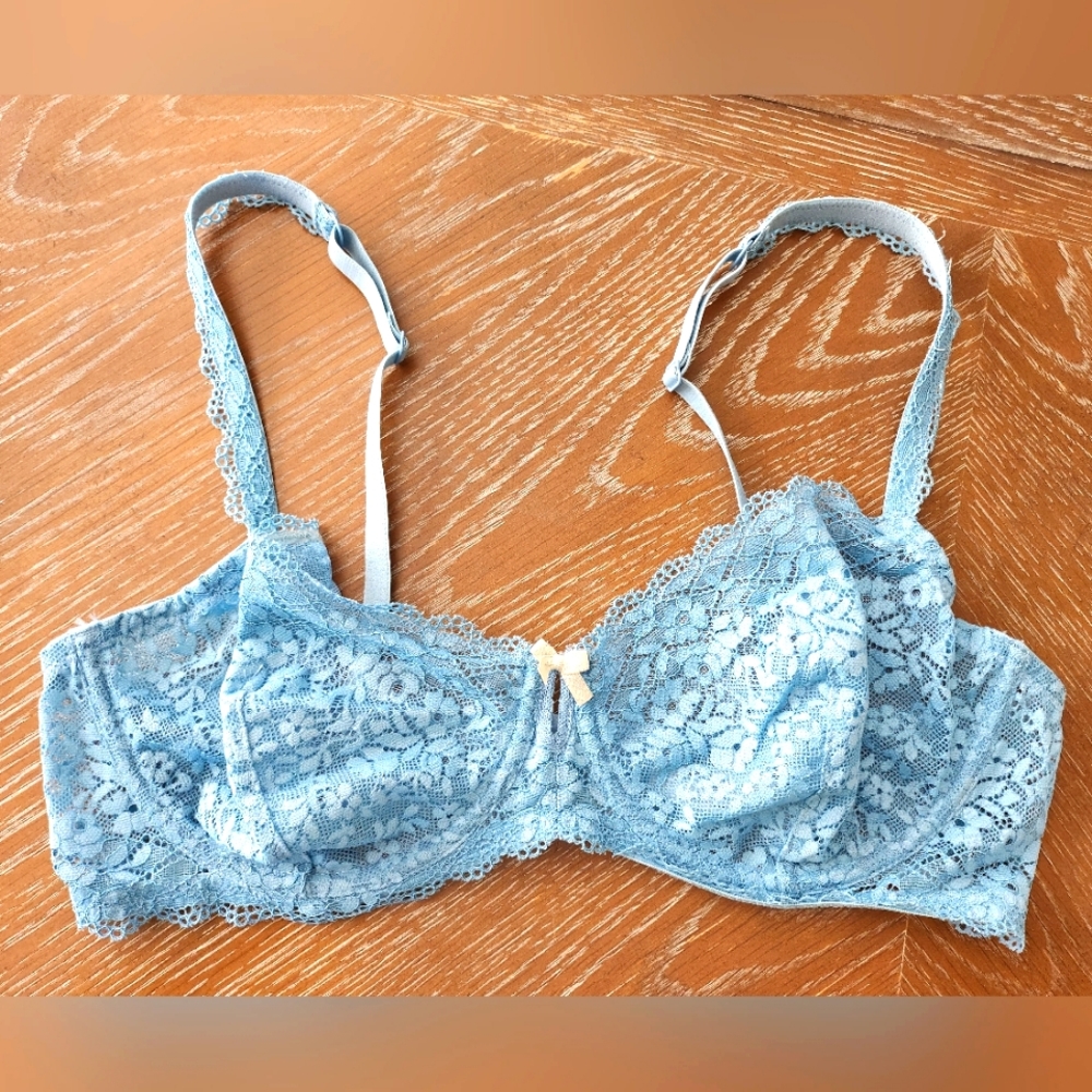 Unlined blue lace underwire bra, Gilligan & O'Malley, 36D***